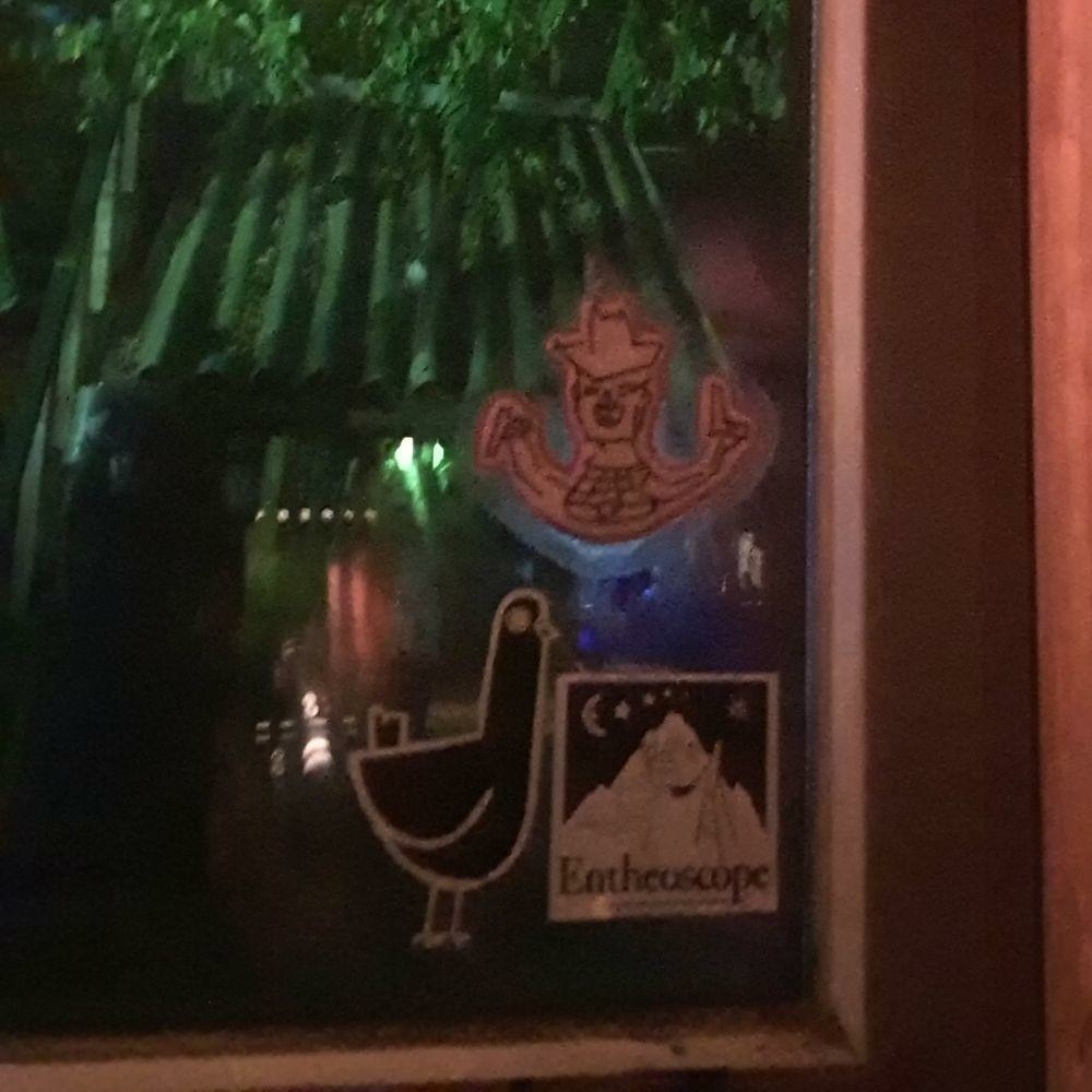 Der Dude mitm Huhn aufm Berg!